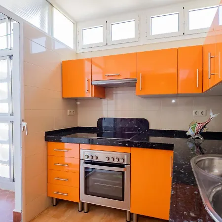 Cubo's Seaview Evy Playa Apartment